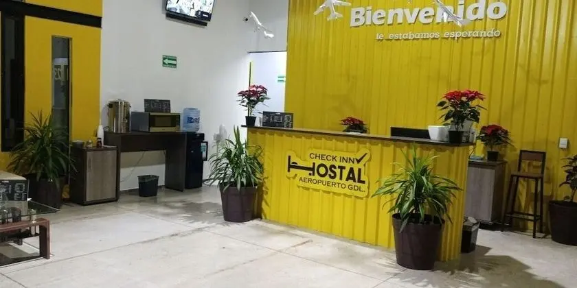 CHECK INN HOSTAL AEROPUERTO GDL - Öne Çıkan Resim
