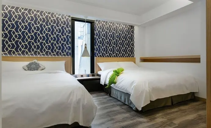 CHECK inn Taichung Zhongshan - Oda