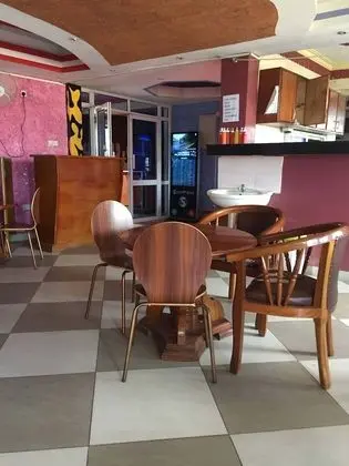 Checkpoint Inn - Öne Çıkan Resim