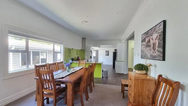Cheerful 5 - Bedroom Home - Free Parking - Yerinde Yemek