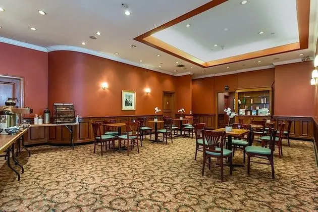 Chelsea Savoy Hotel - Lobi