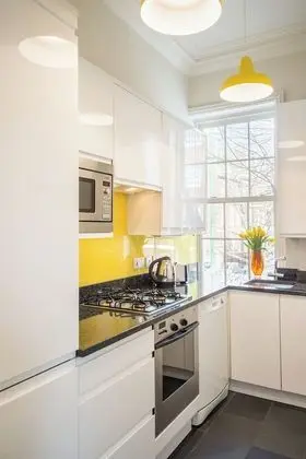 Chelsea - Sloane Avenue apartments by Flying Butler - Mutfak