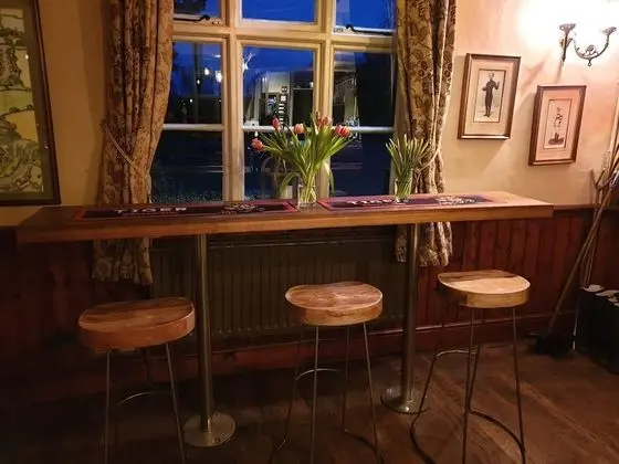The Cheney Arms - İç Mekan