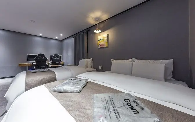 Cheonan Hotel Check-in - Oda