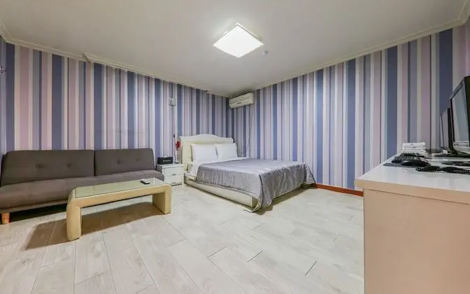 Cheonan Elysee Palace