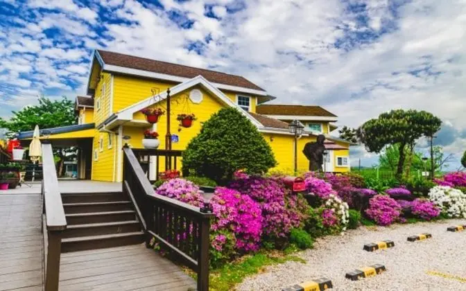 Cheorwon Kerensia Pension