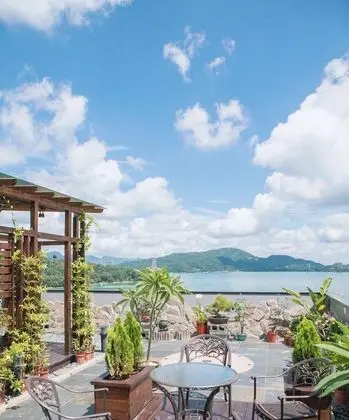 Cherry Feast Resort