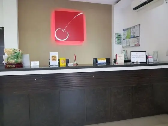 Cherry Midtown Hotel - Lobi