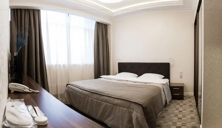 Cherry hotel - Öne Çıkan Resim