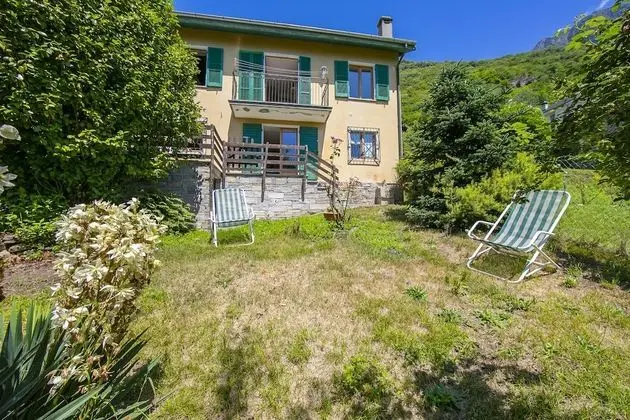 Cherry Tree House Pet & Child Friendly