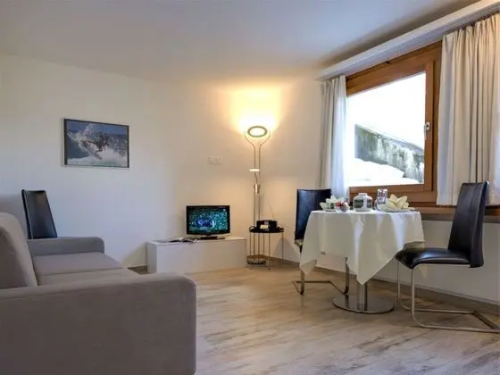 Chesa Munteratsch 311 Silvaplana - Öne Çıkan Resim