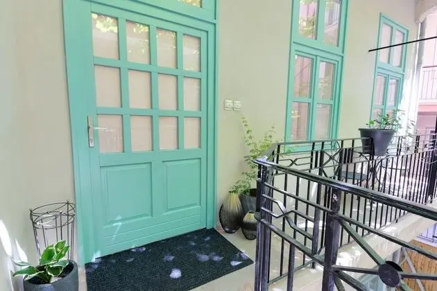 Chestnut & Eliza Suites - Superior Homes - Lobi