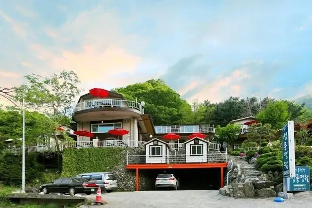 Cheungpungmyungwol Pension
