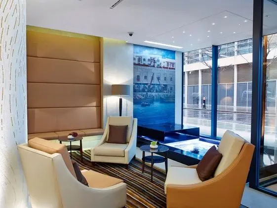 Cheval Three Quays - Lobi