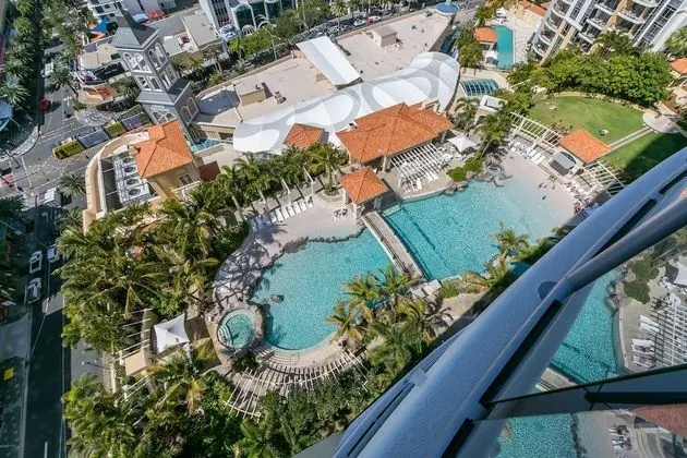 Chevron Renaissance - HR Surfers Paradise - Havuz
