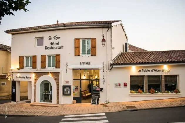 Chez La Rose - Dış Mekan