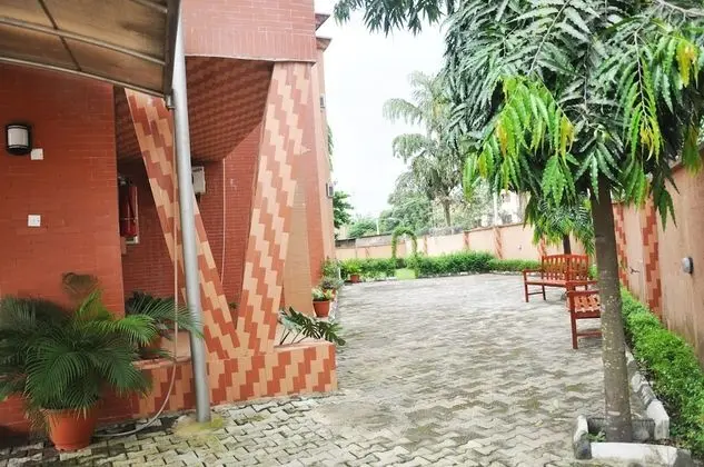 Chez Moi Apartments