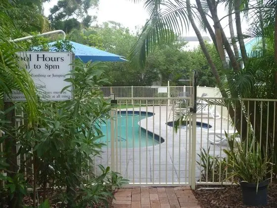 Chez Noosa Resort Motel - Havuz