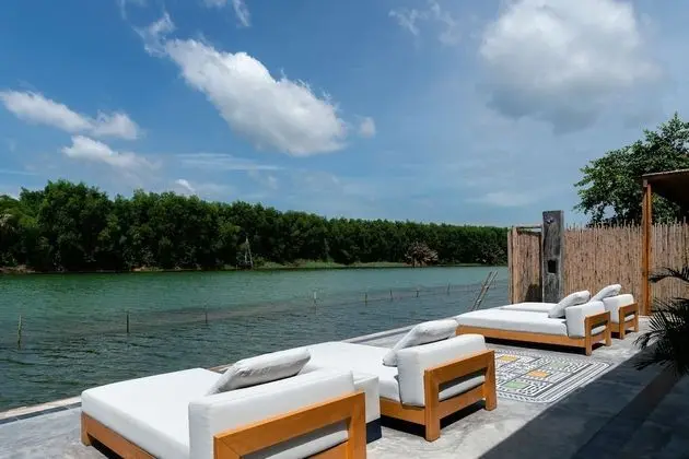 Chibu Riverside Cottages and Dorm - Dış Mekan