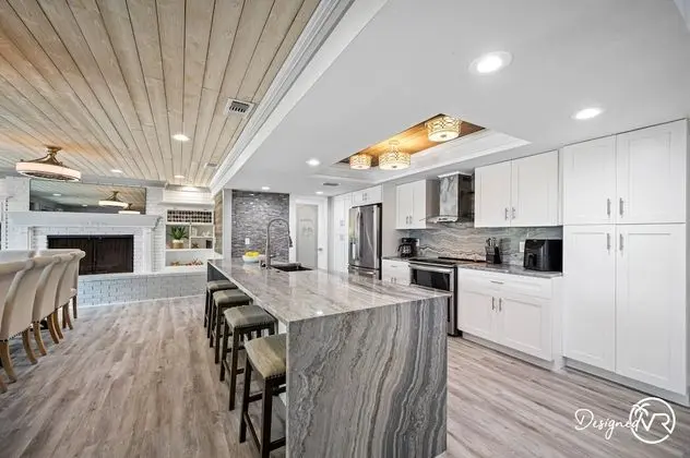Chic 8BR with Heated Pool & Waterview - Mutfak