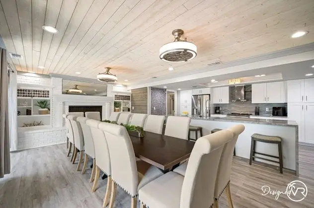 Chic 8BR with Heated Pool & Waterview - Yerinde Yemek