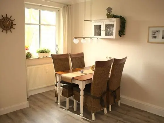 Chic Apartment With Roofed Terrace, Awning, Garden Furniture - Yerinde Yemek