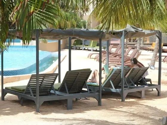 Chic Apartment in Willemstad Surrounded by Tropical Garden - Dış Mekan