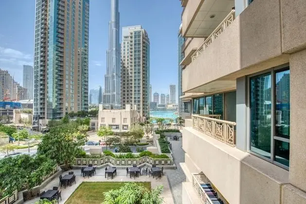 Chic Apt w Luxury Lifestyle Burj Khalifa Views