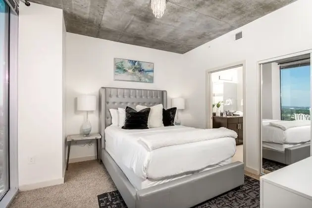 CHIC COLLECTION by NOHOTEL on 6th Street - Oda