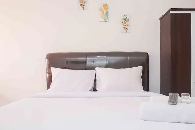 Chic and Cozy Studio at Riverview Jababeka Apartment
