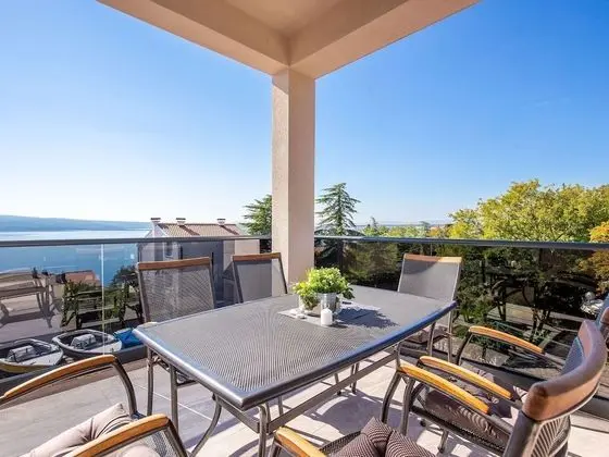 Chic Villa in Dramalj at Sea