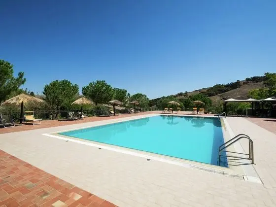Chic Farmhouse with Sauna, Whirlpool, Patio, Hot Tub, Garden - Havuz