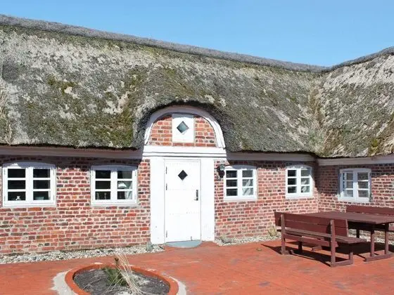 Chic Holiday Home in Blåvand With Swimming Pool