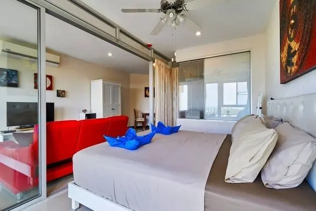 Chic Karon Beach by PHR - Oda