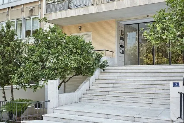 Chic n Bright 3 Bd Apt with Hilton View
