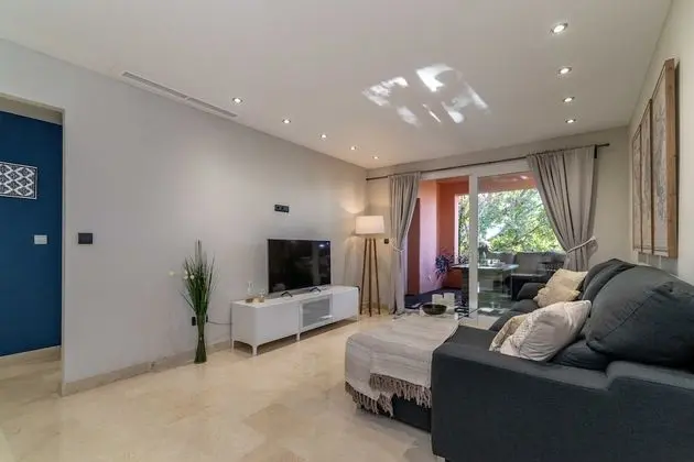 Chic Oasis on the Coast