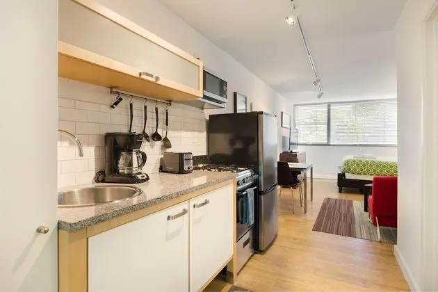 Chic Premium Studio Apartment A - Includes Weekly Cleanings w Linen Change - Öne Çıkan Resim