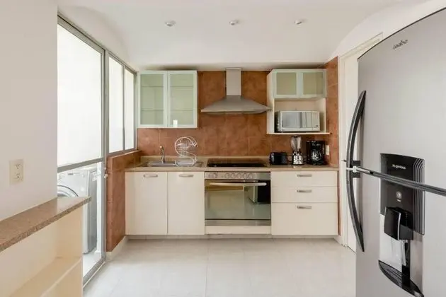 Chic Renovated Pet Friendly Apt W Garden GYM - Oda
