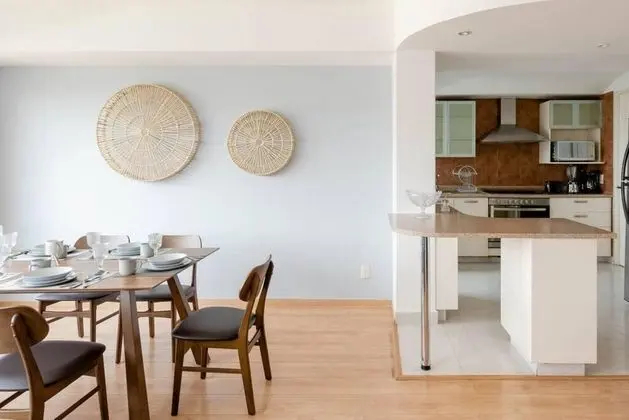 Chic Renovated Pet Friendly Apt W Garden GYM - Oda