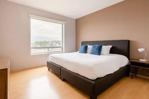 Chic Renovated Pet Friendly Apt W Garden GYM - Oda