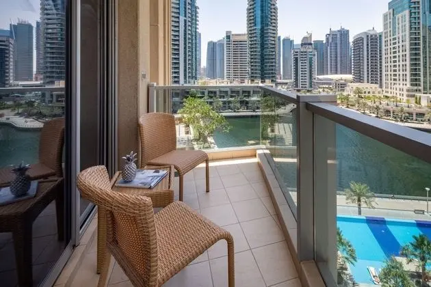 Chic and Stunning 2BR With Dubai Marina Views!