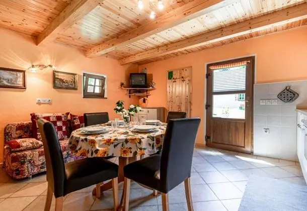 Child Friendly Alpine Cottage Lepena - Yerinde Yemek