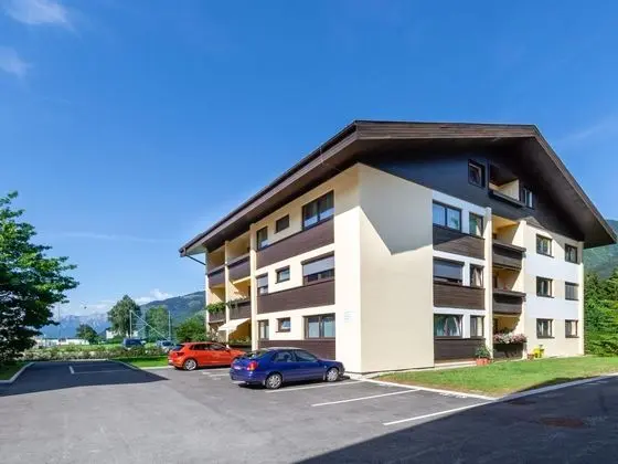 Child Friendly Apartment in Zell am See near Lake - Öne Çıkan Resim