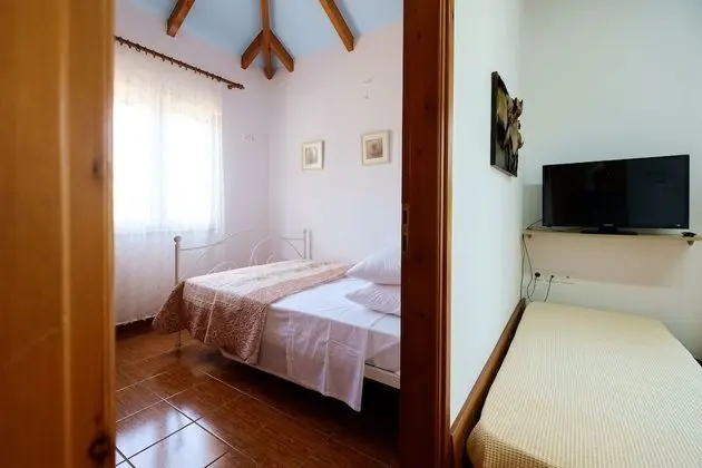 Chill & Relax Home with Pool near Beach - Oda