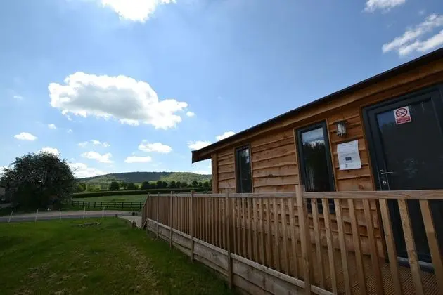 The Chiltern Lodges at Upper Farm Henton - Dış Mekan
