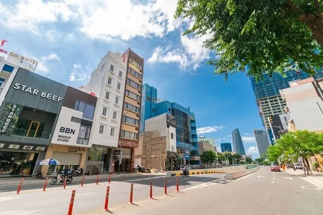 Chin Stays - Hotel and Apartment - Dış Mekan