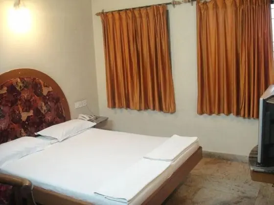 Chinna's Residency