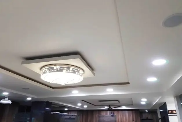 Hotel Chintpurni International - Lobi