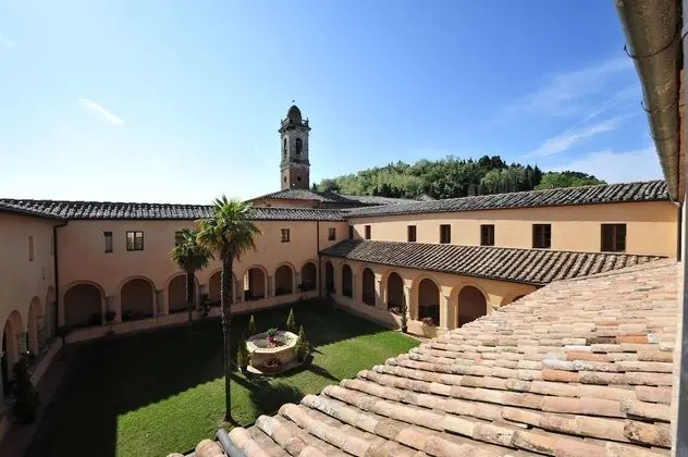Chiostro delle Monache Hostel Volterra