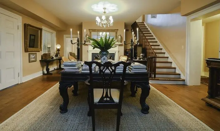 Choctaw Hall Bed and Breakfast - Lobi
